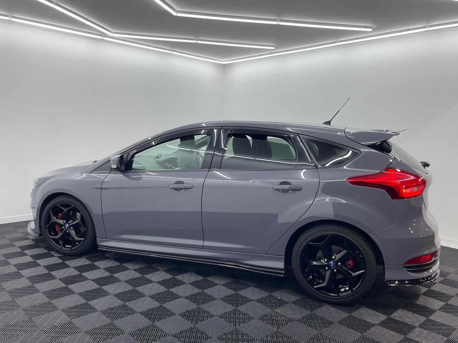 Used Ford Focus 2015 for sale - 76446393: Photo 9