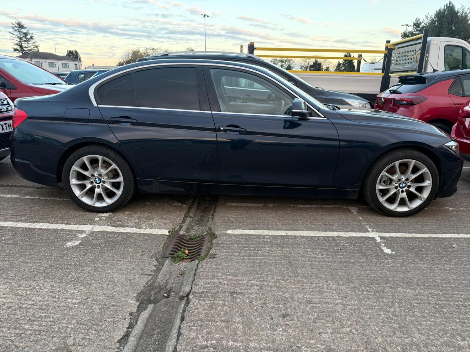 Used BMW 3 Series 2014 for sale - 76387322: Photo 2