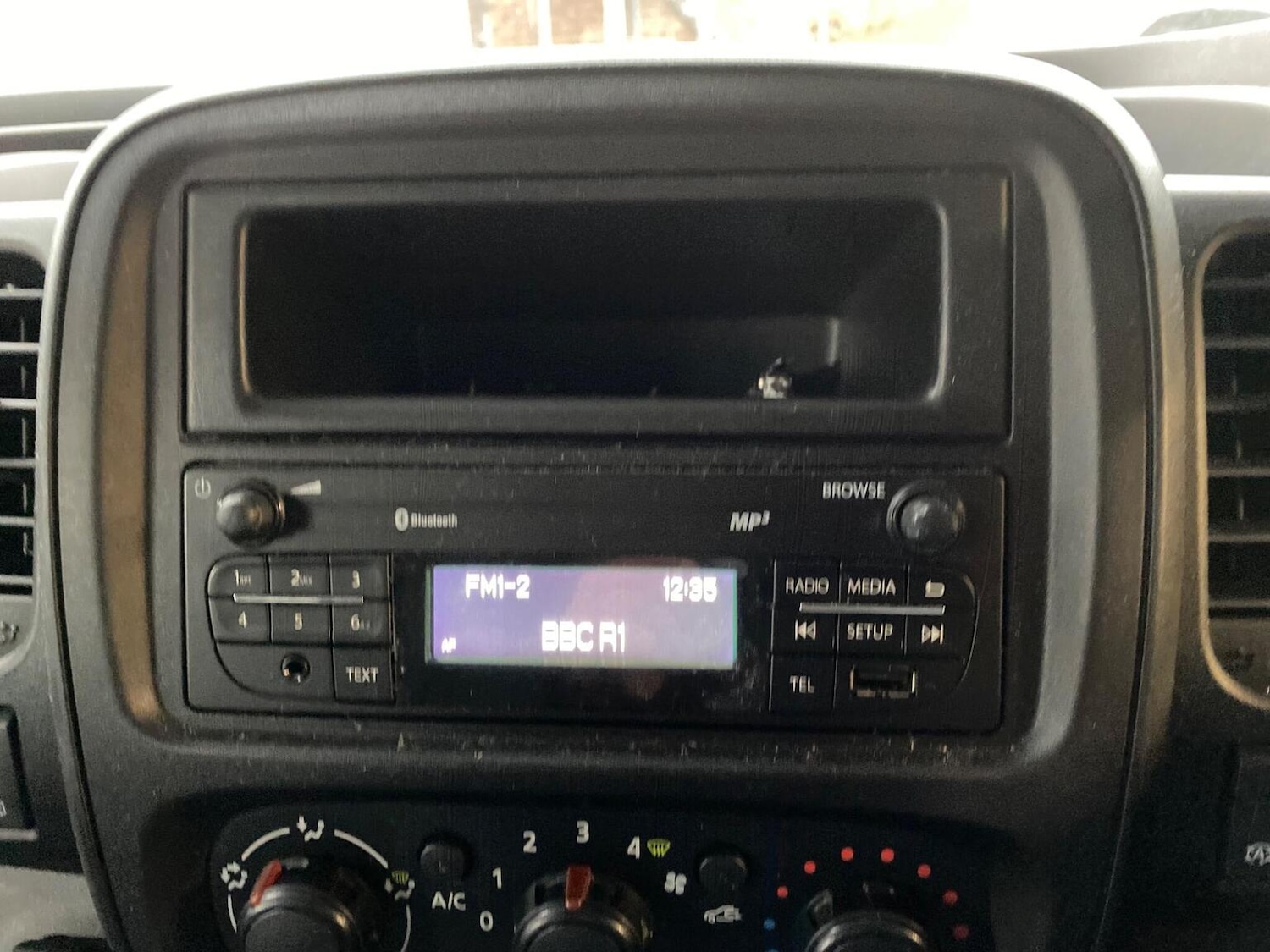 Used Vauxhall Vivaro 2016 for sale - 77303564: Photo 16