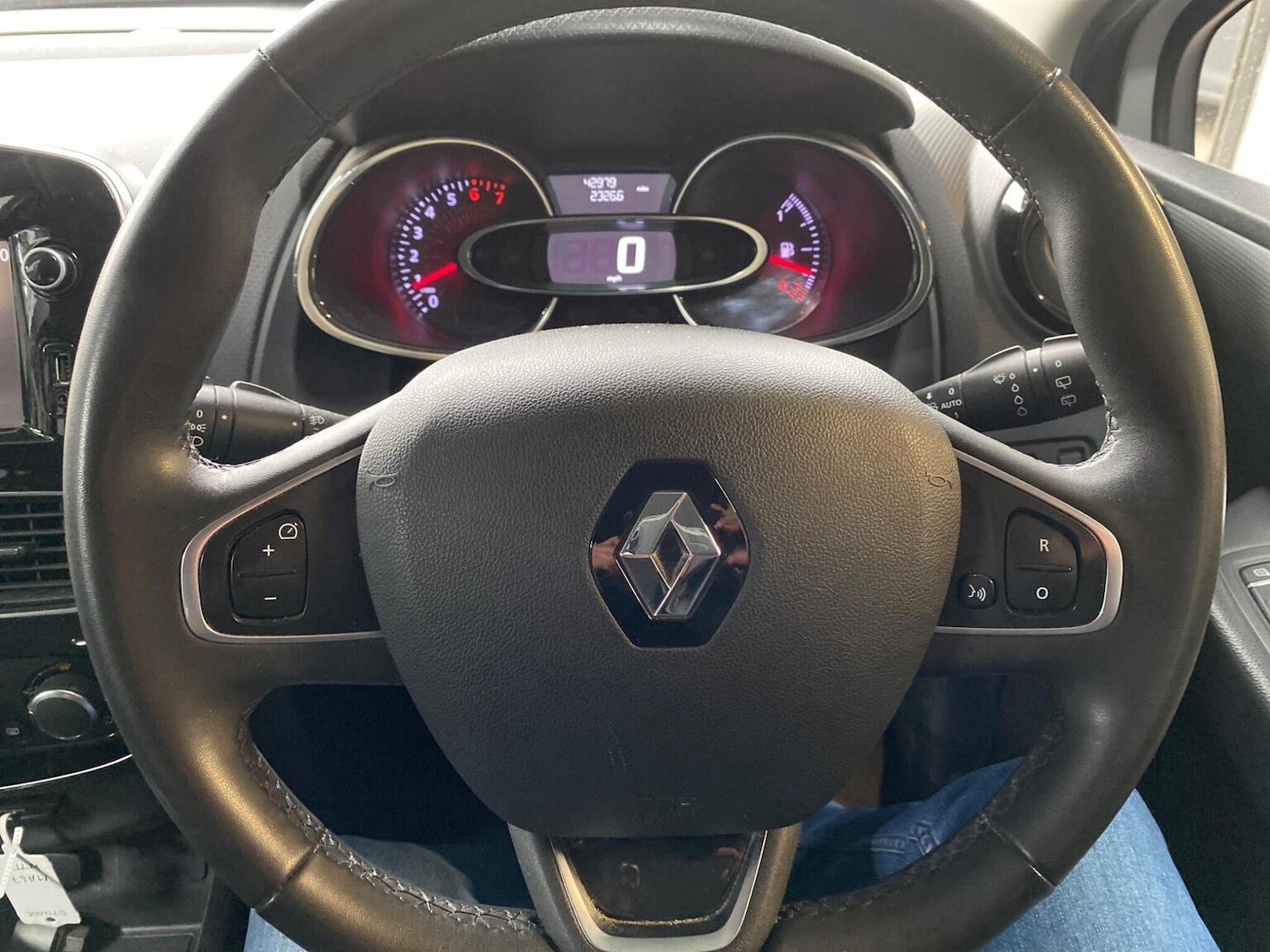 Used Renault Clio 2017 for sale - 77906699: Photo 20