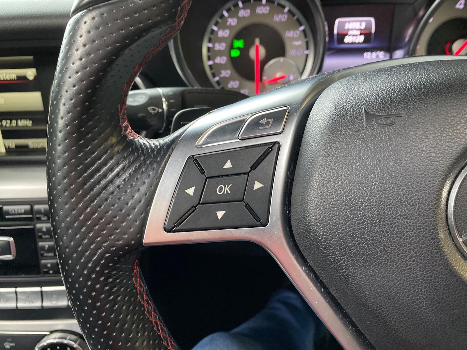 Used Mercedes-Benz SLK 2013 for sale - 77296837: Photo 19