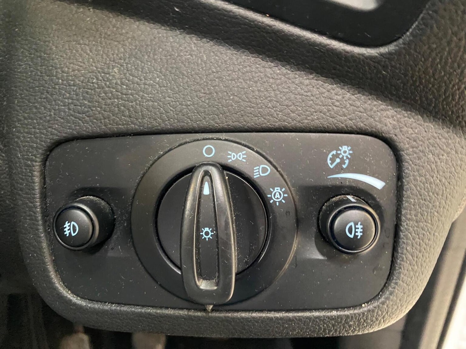 Used Ford Kuga 2017 for sale - 76011300: Photo 21
