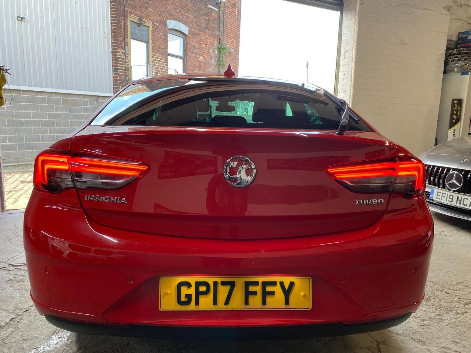 Used Vauxhall Insignia 2017 for sale - 76198260: Photo 16
