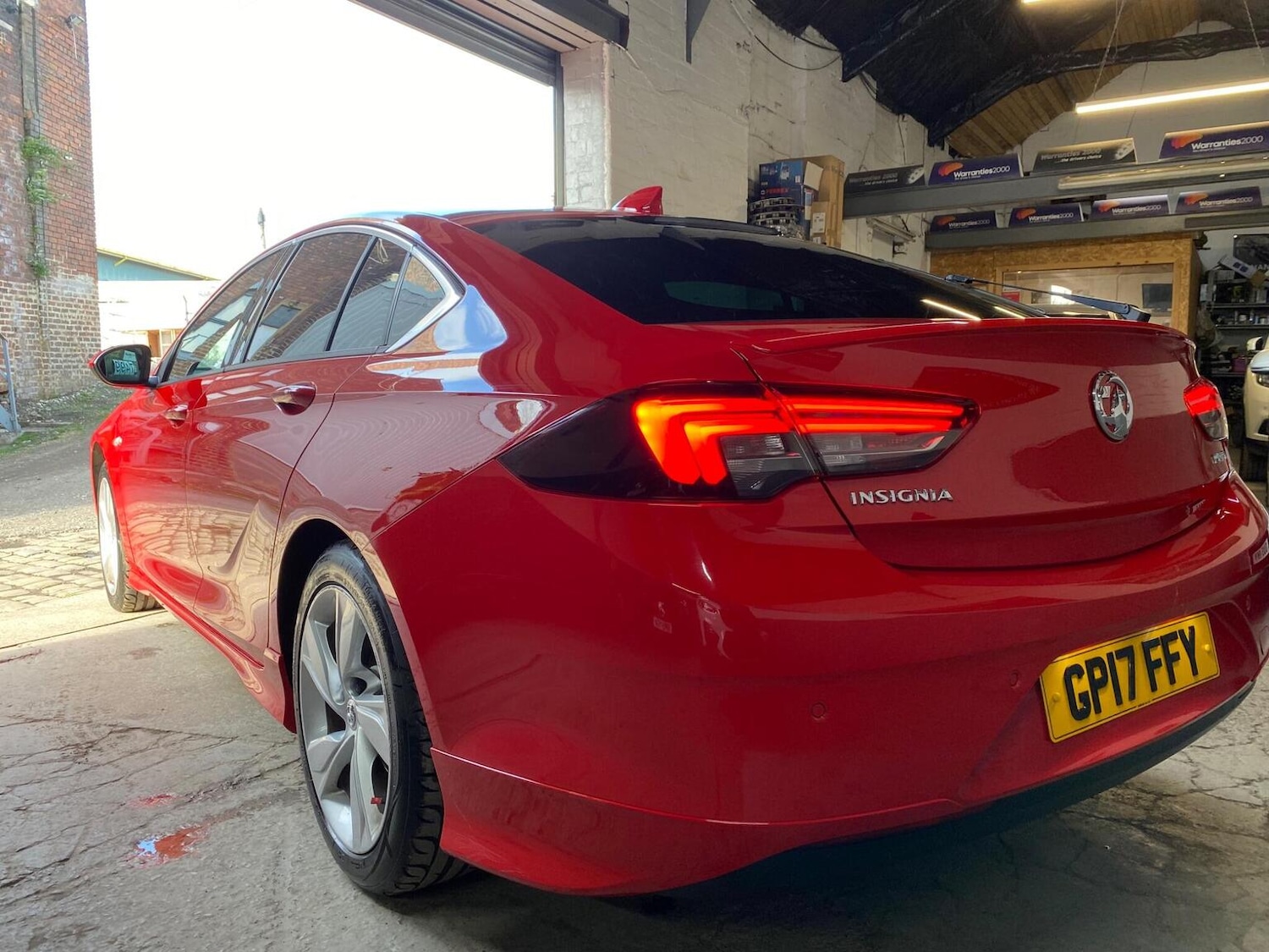 Used Vauxhall Insignia 2017 for sale - 76198260: Photo 8