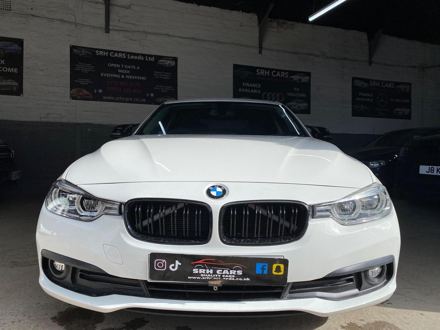 Used BMW 3 Series 2017 for sale - 77880930: Photo 1