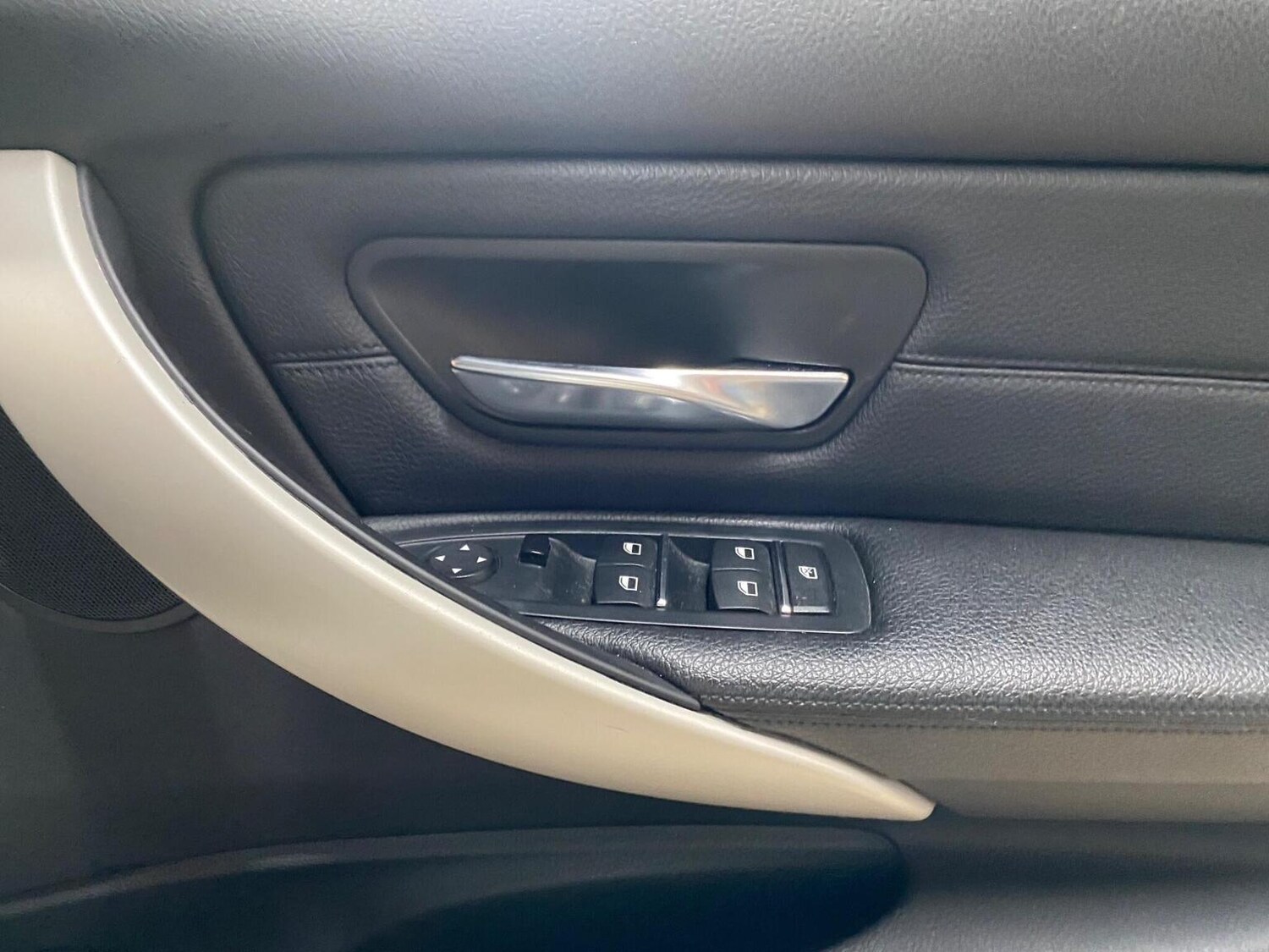 Used BMW 3 Series 2017 for sale - 77880930: Photo 11