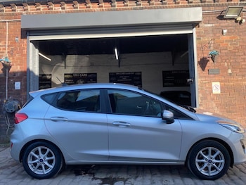 Used Ford Fiesta 2018 for sale - 77921424: Photo