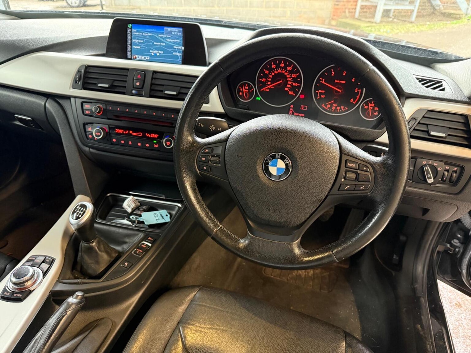 Used BMW 3 Series 2014 for sale - 76712739: Photo 9