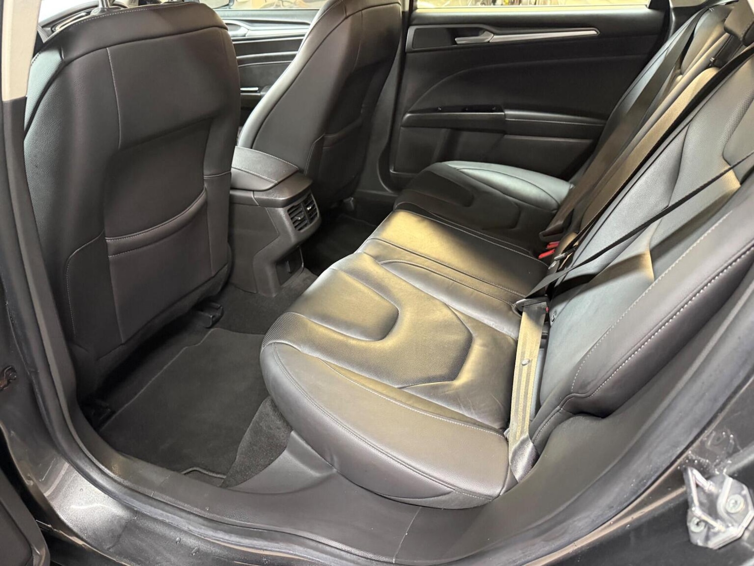 Used Ford Mondeo 2018 for sale - 76974402: Photo 32