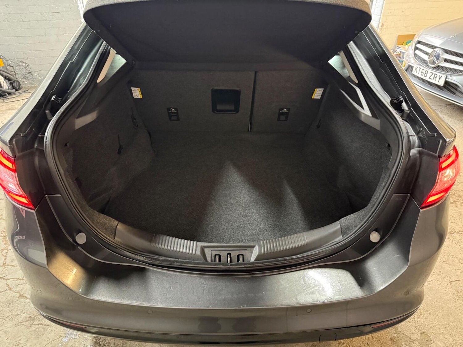 Used Ford Mondeo 2018 for sale - 76974402: Photo 36