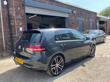 Used Volkswagen Golf 2016 for sale - 79507774: Photo