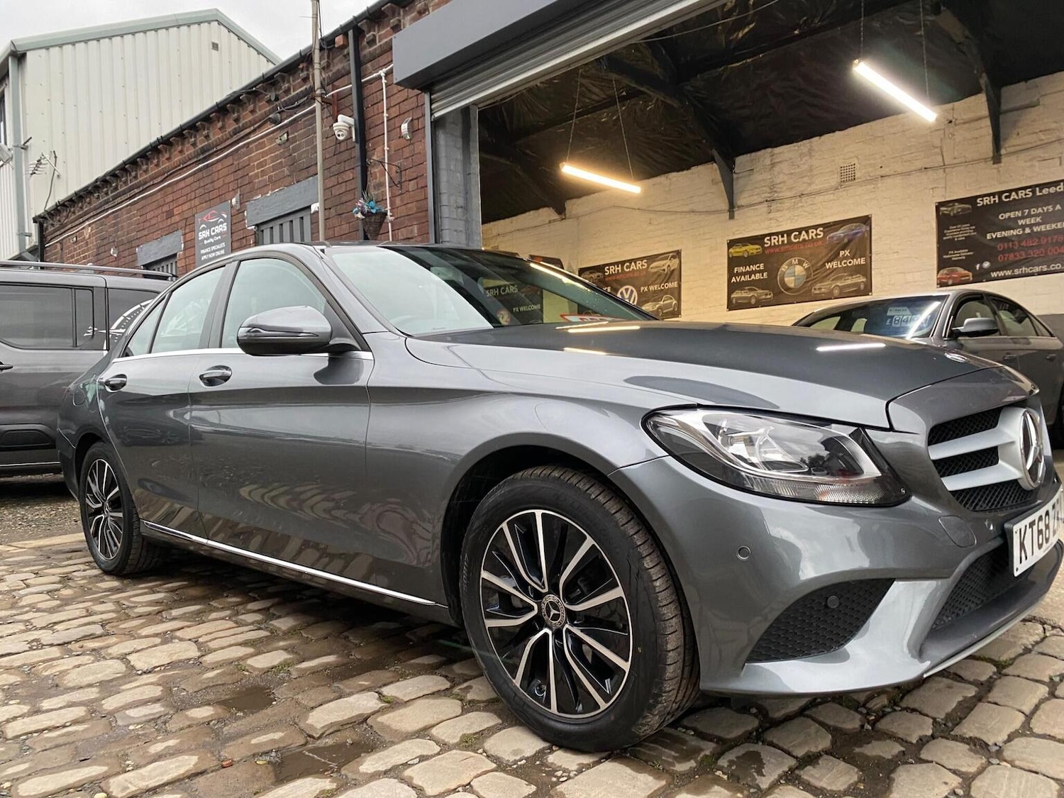 Used Mercedes-Benz C Class 2019 for sale - 76471267: Photo 2