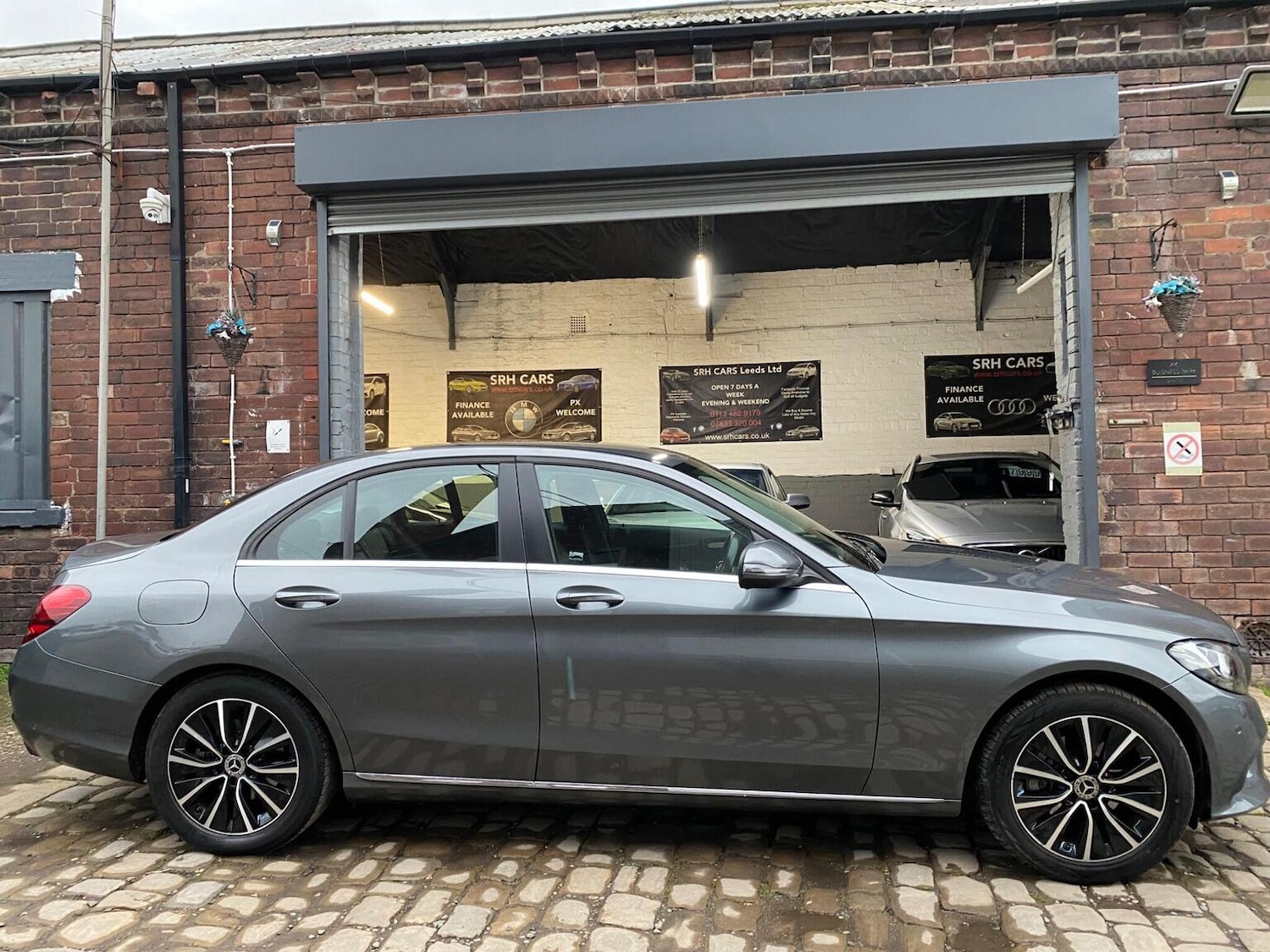 Used Mercedes-Benz C Class 2019 for sale - 76471267: Photo 3