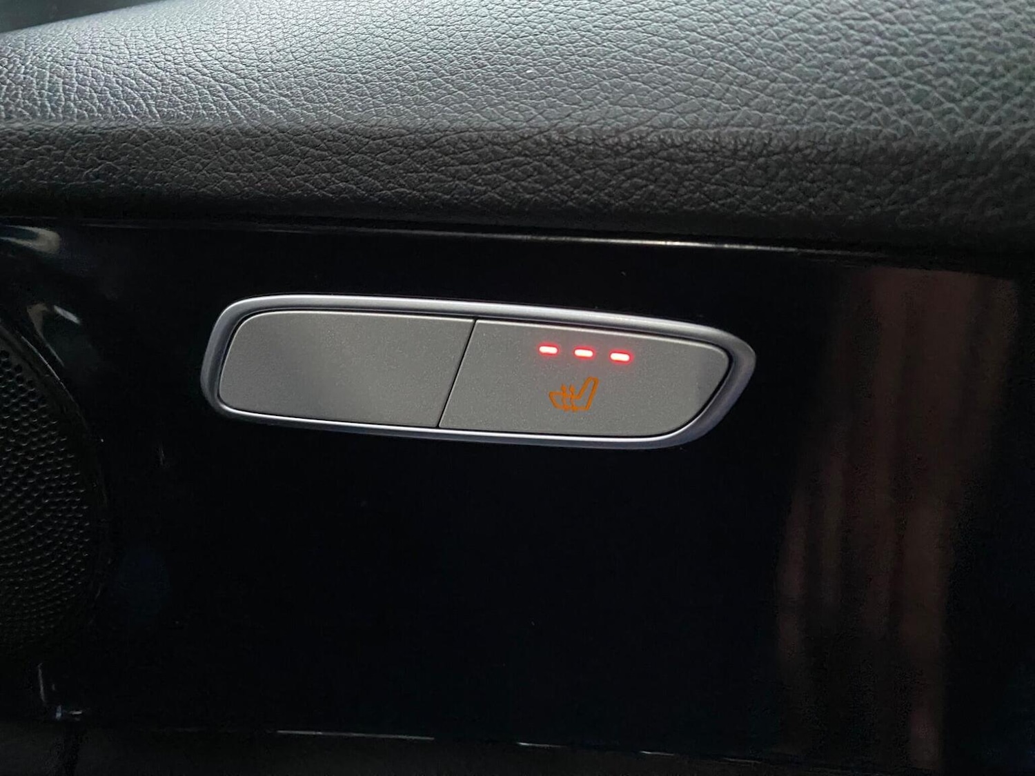 Used Mercedes-Benz C Class 2019 for sale - 76471267: Photo 8