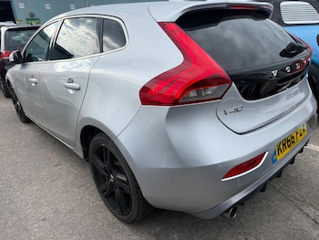 Used Volvo V40 2016 for sale - 78513669: Photo
