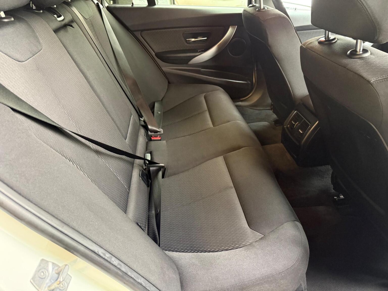 Used BMW 3 Series 2018 for sale - 76237129: Photo 30