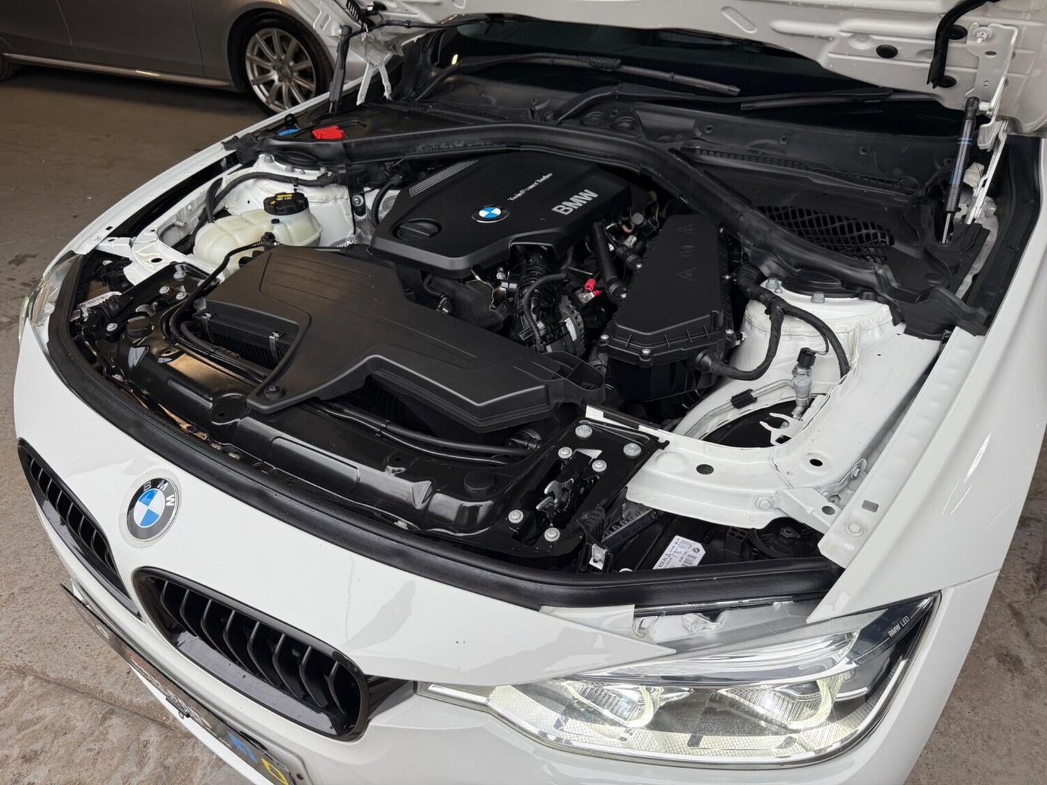 Used BMW 3 Series 2018 for sale - 76237129: Photo 63