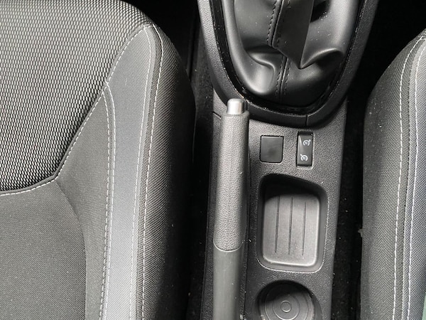 Used Renault Clio 2019 for sale - 76257633: Photo 10