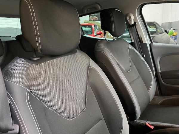 Used Renault Clio 2019 for sale - 76257633: Photo 12