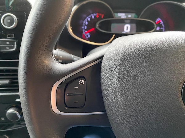 Used Renault Clio 2019 for sale - 76257633: Photo 19
