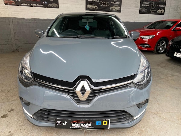 Used Renault Clio 2019 for sale - 76257633: Photo 2