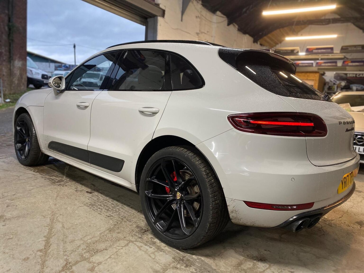 Used Porsche Macan 2017 for sale - 76974334: Photo 4
