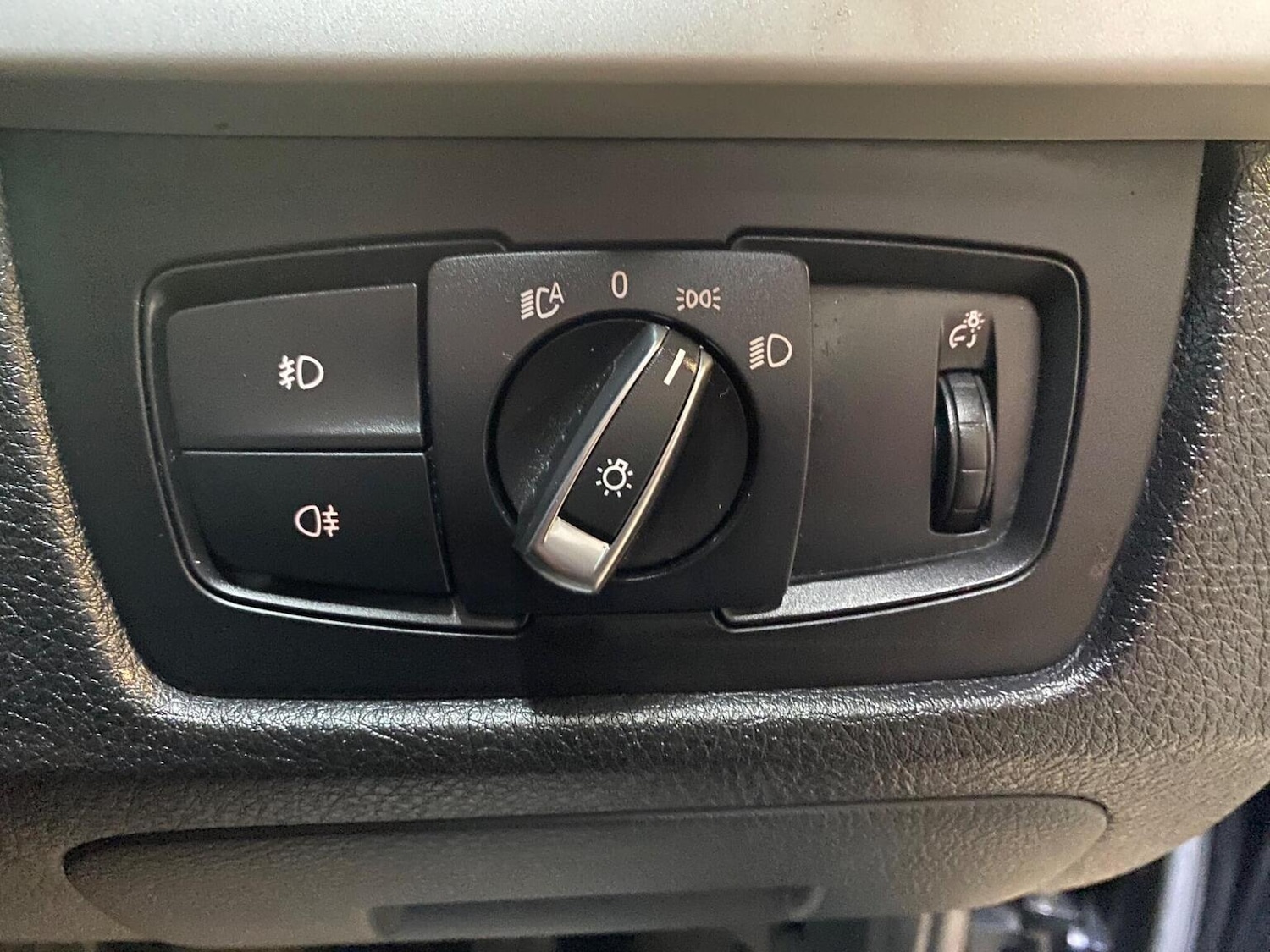 Used BMW 3 Series 2012 for sale - 76666079: Photo 34