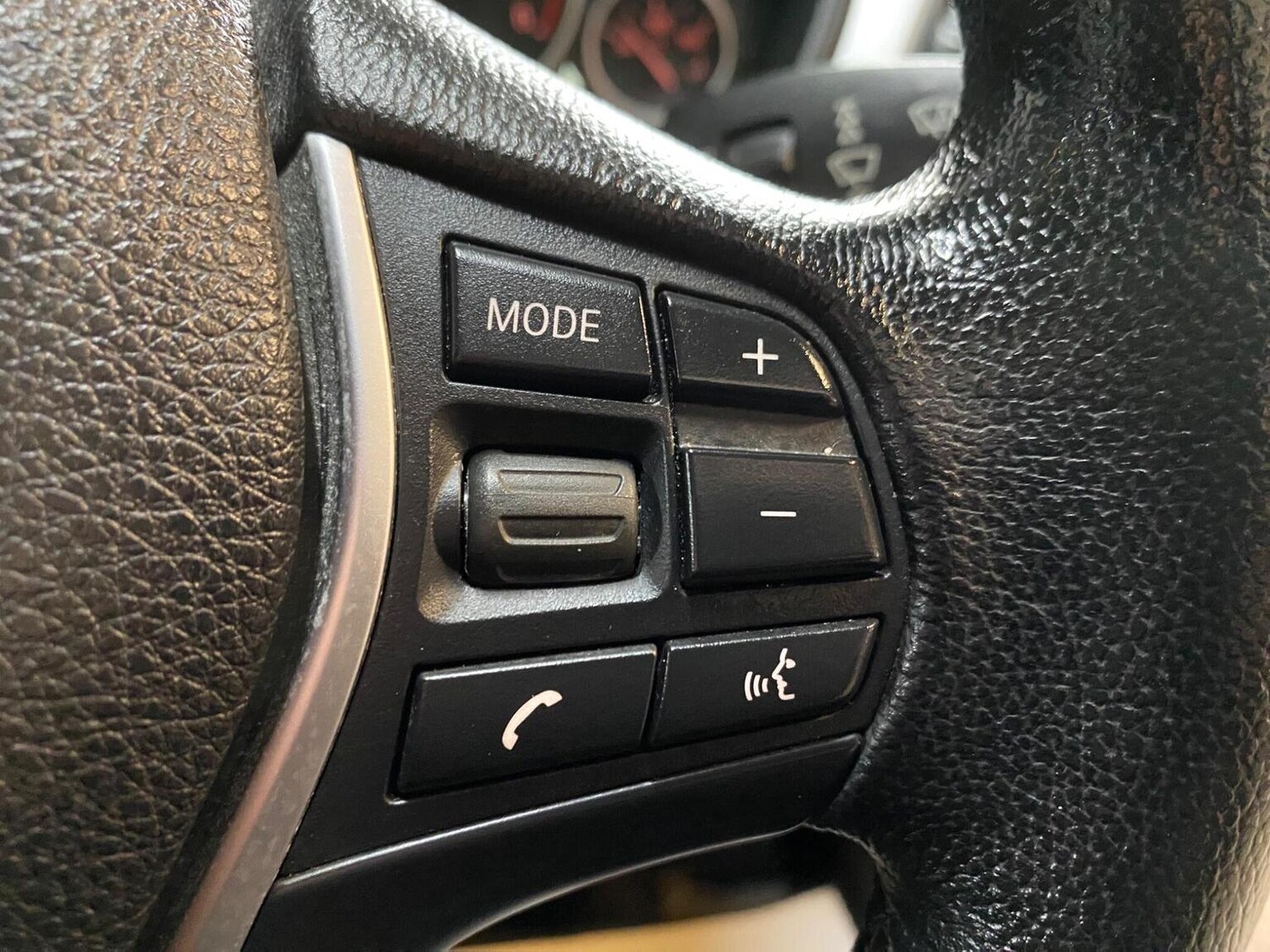 Used BMW 3 Series 2012 for sale - 76666079: Photo 37