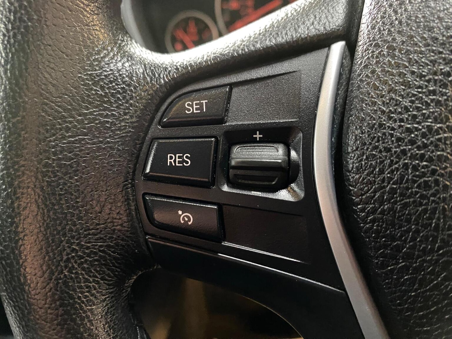 Used BMW 3 Series 2012 for sale - 76666079: Photo 38