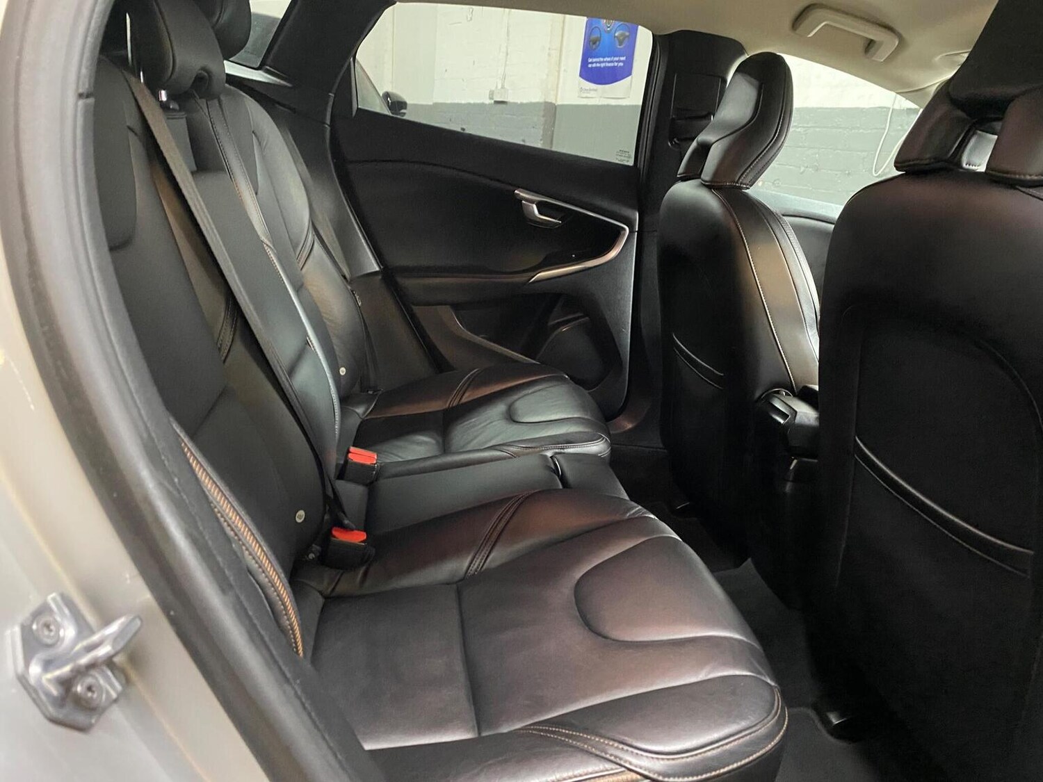 Used Volvo V40 Cross Country 2017 for sale - 76387294: Photo 22