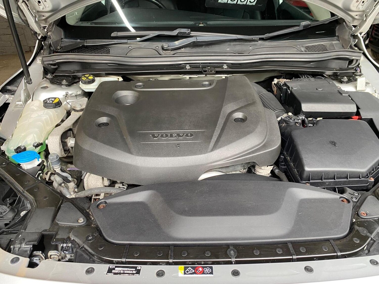 Used Volvo V40 Cross Country 2017 for sale - 76387294: Photo 33