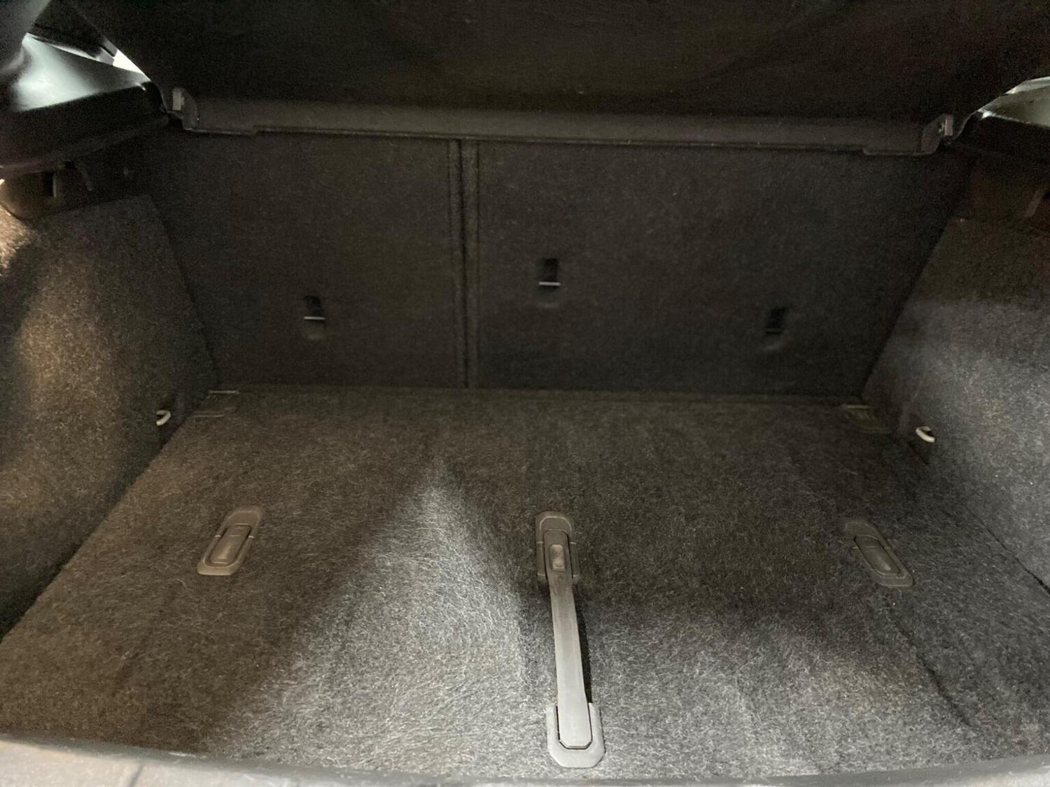 Used Volvo V40 Cross Country 2017 for sale - 76387294: Photo 47