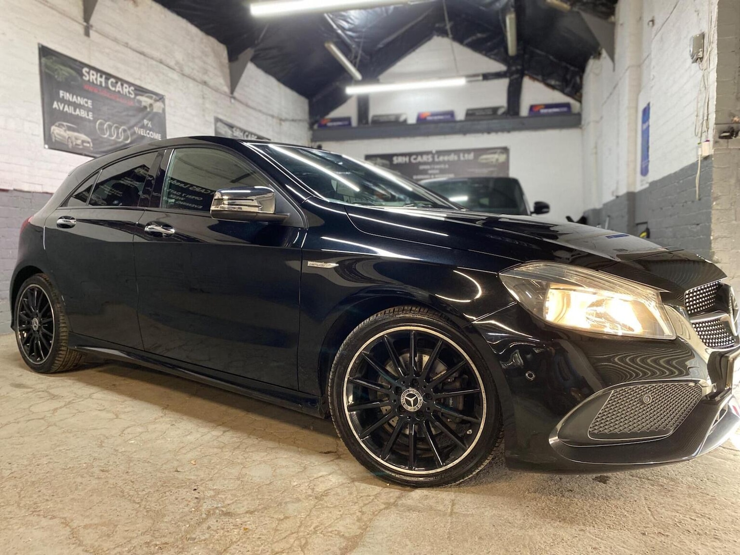 Used Mercedes-Benz A-Class 2017 for sale - 76387377: Photo 2