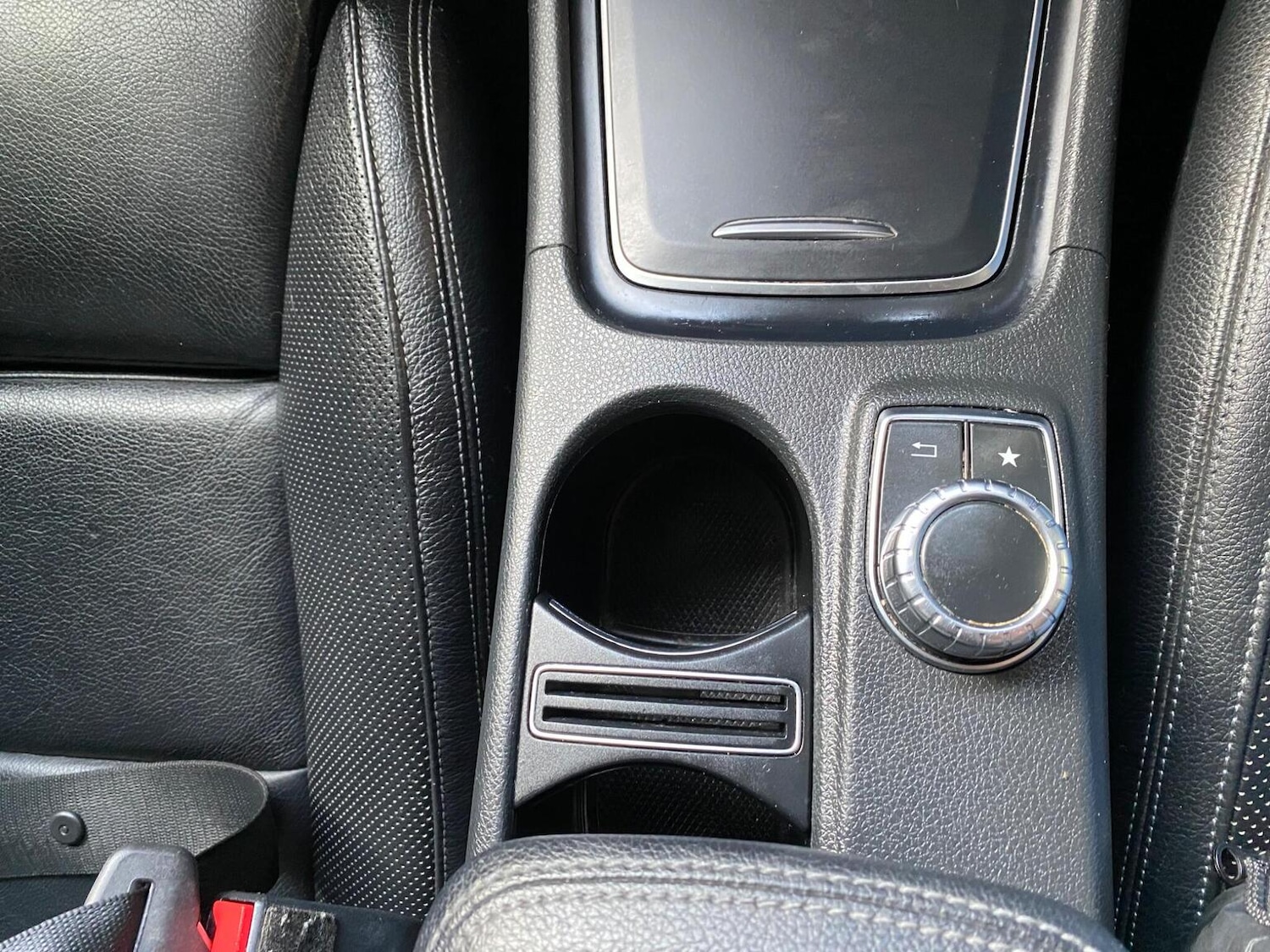 Used Mercedes-Benz A-Class 2017 for sale - 76387377: Photo 22