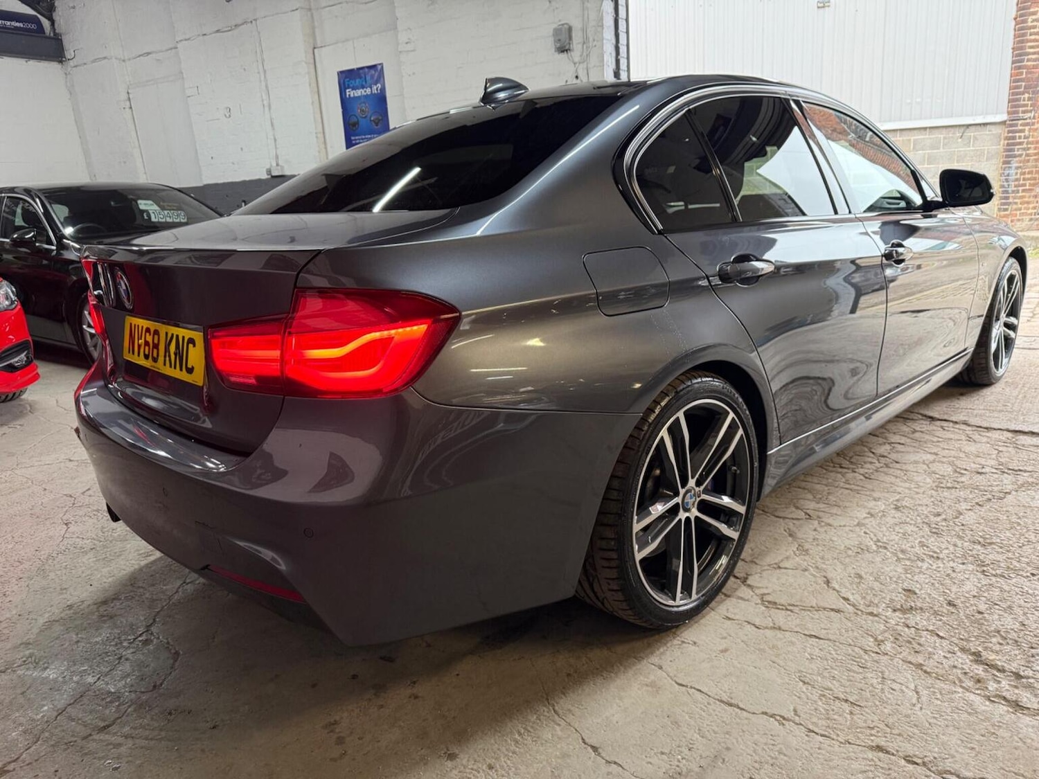 Used BMW 3 Series 2018 for sale - 76281453: Photo 9