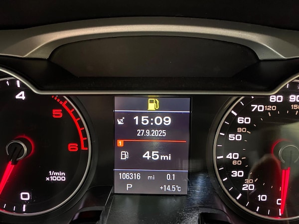 Used Audi A4 2015 for sale - 75767159: Photo 43