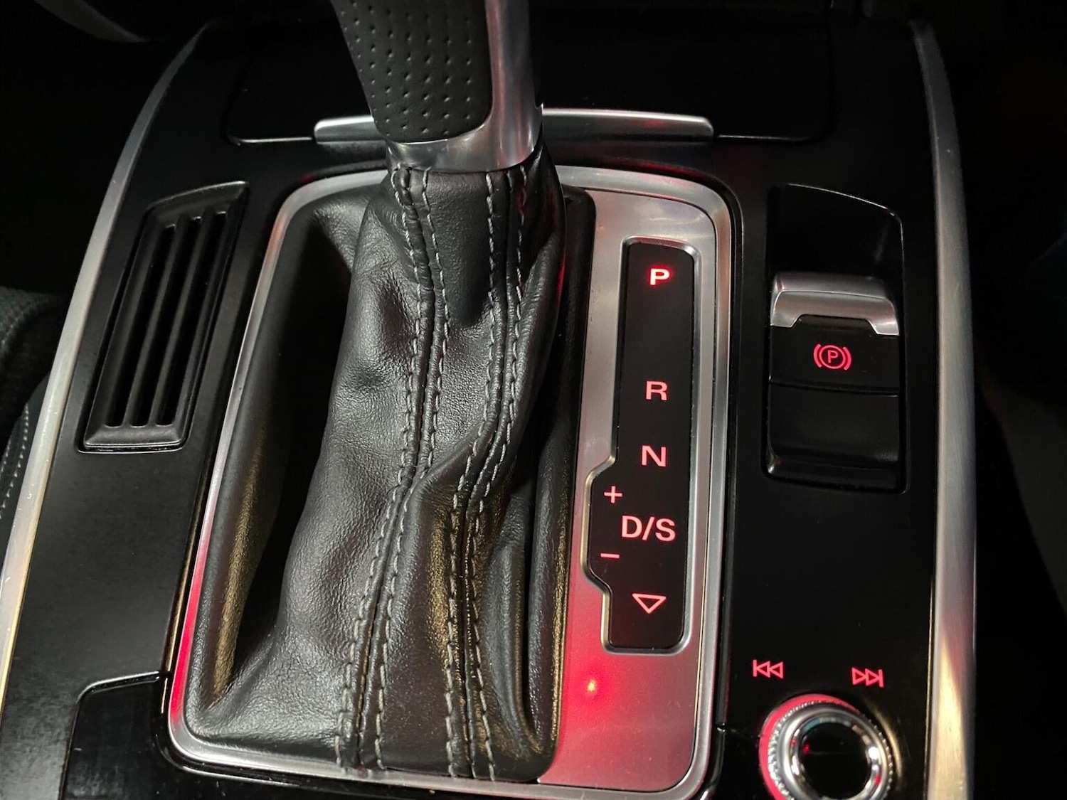 Used Audi A4 2015 for sale - 75767159: Photo 54