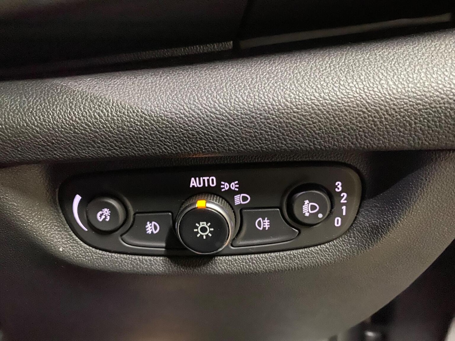 Used Vauxhall Insignia 2019 for sale - 76734799: Photo 14