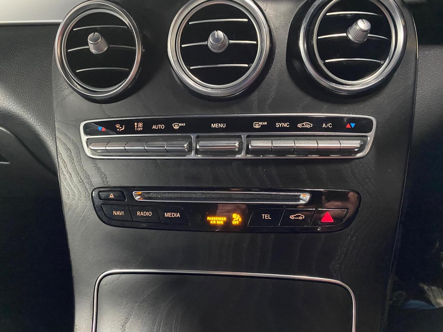 Used Mercedes-Benz GLC 2017 for sale - 76884826: Photo 29