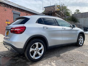 Used Mercedes-Benz GLA 2019 for sale - 79725116: Photo