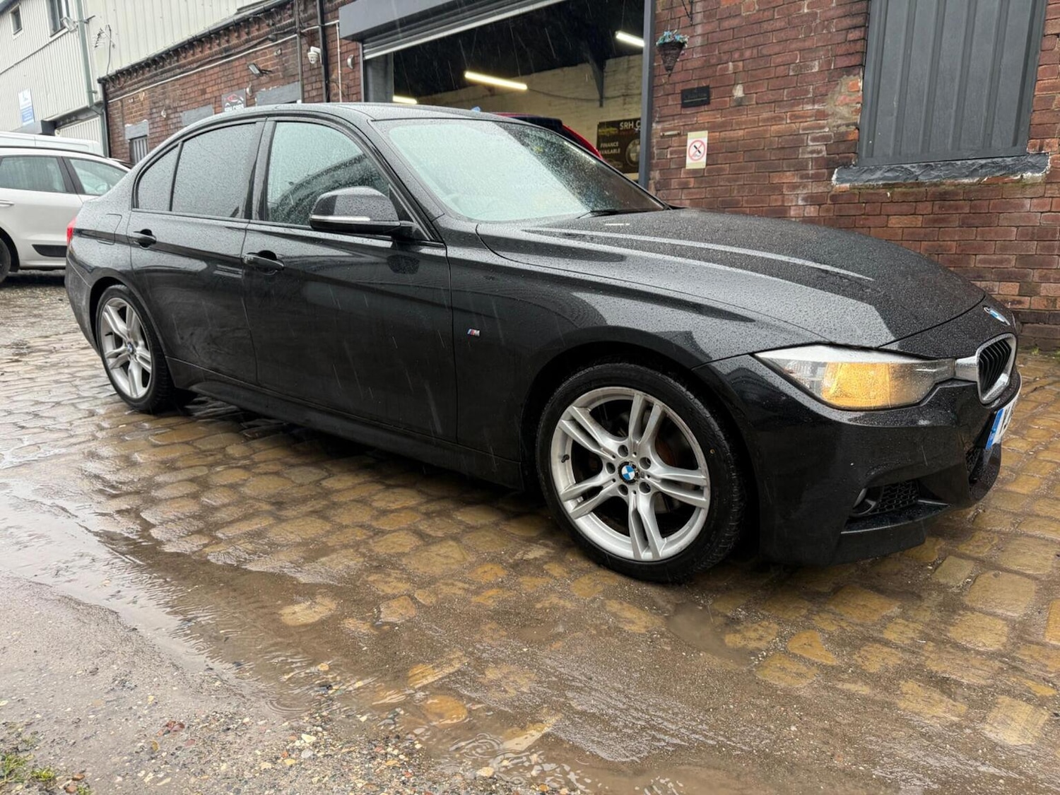 Used BMW 3 Series 2014 for sale - 77541643: Photo 3