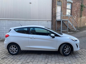 Used Ford Fiesta 2017 for sale - 78402602: Photo