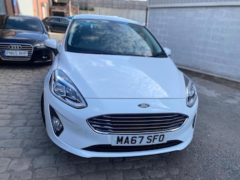 Used Ford Fiesta 2017 for sale - 78402602: Photo