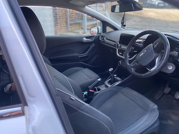 Used Ford Fiesta 2017 for sale - 78402602: Photo