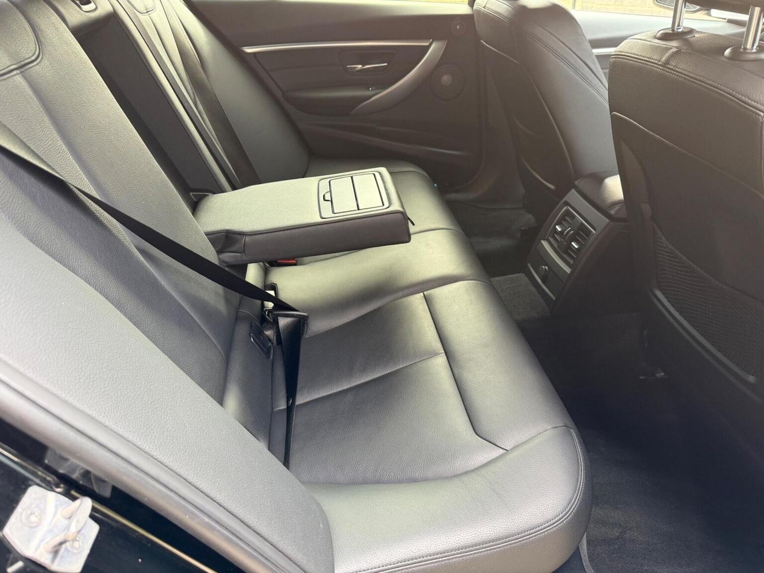 Used BMW 3 Series 2018 for sale - 75890793: Photo 35