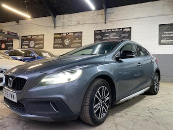 Used Volvo V40 Cross Country 2016 for sale - 77991769: Photo