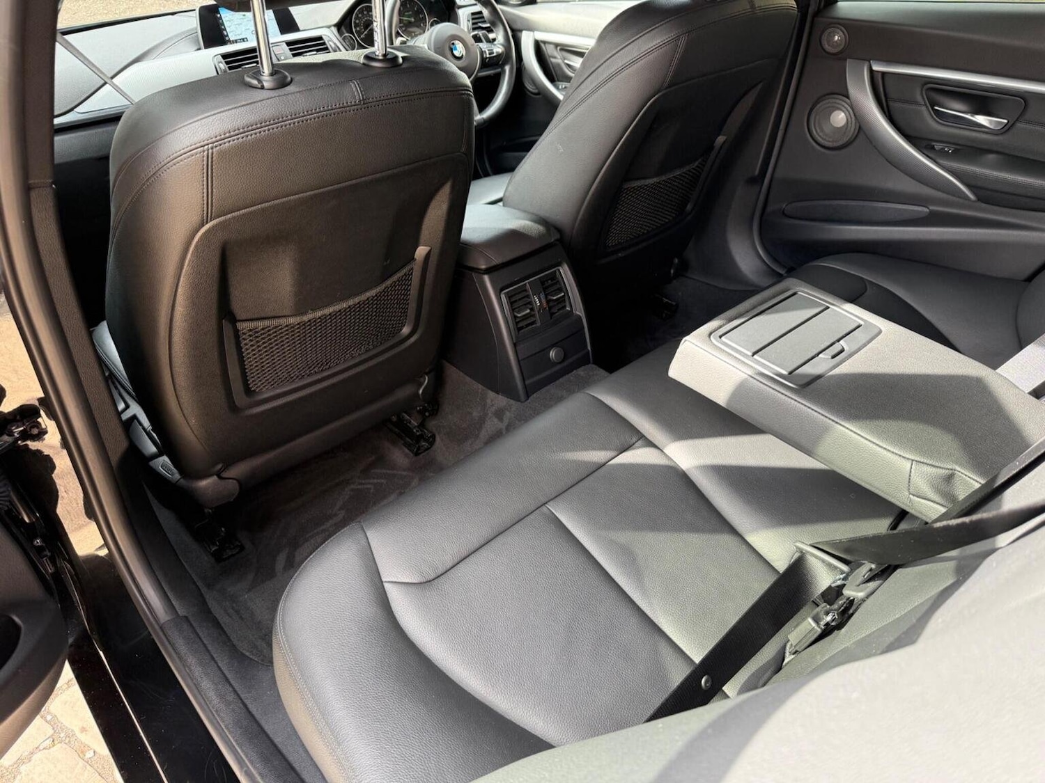 Used BMW 3 Series 2018 for sale - 76850925: Photo 31