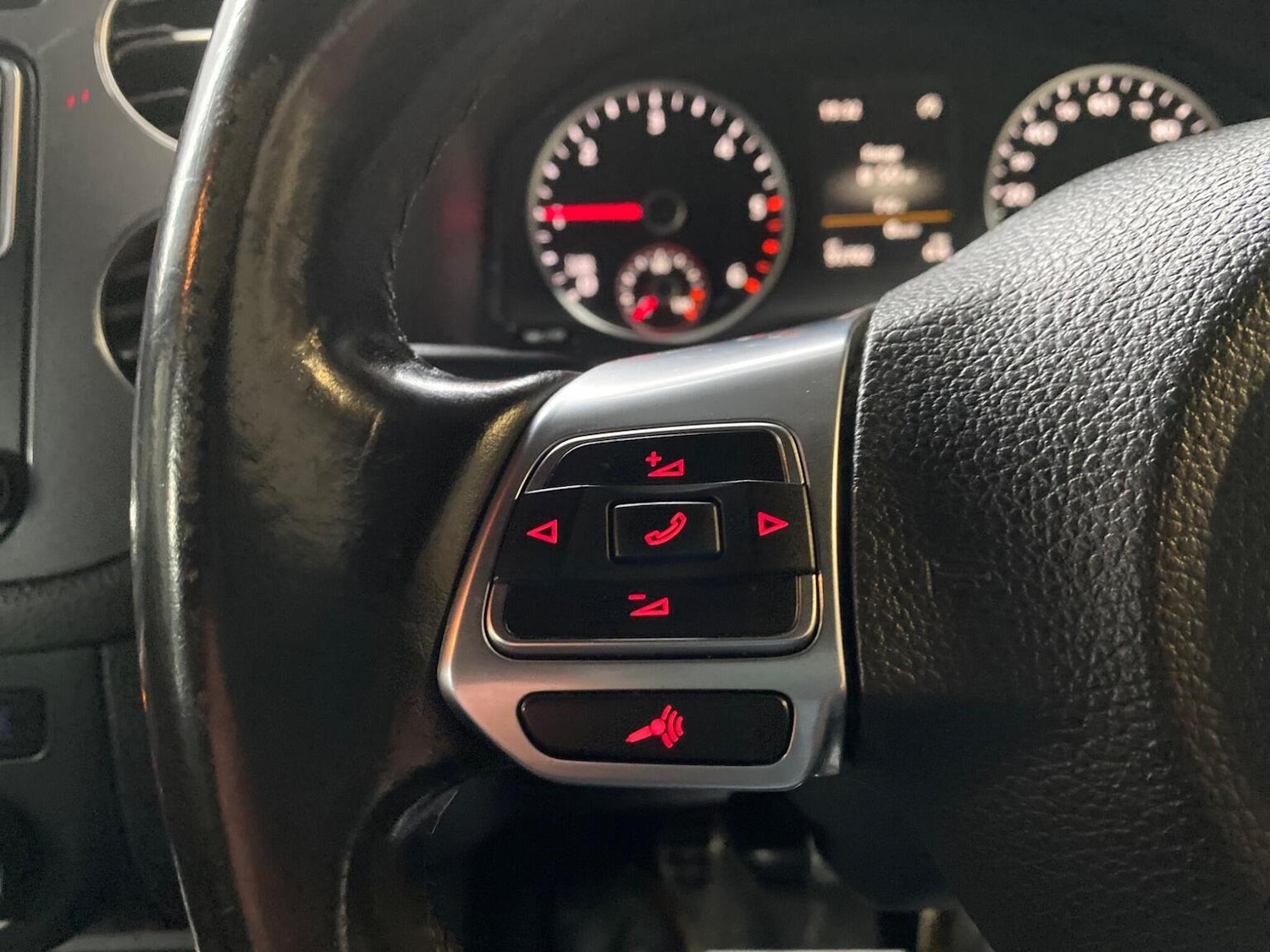 Used Volkswagen Tiguan 2016 for sale - 76777029: Photo 28