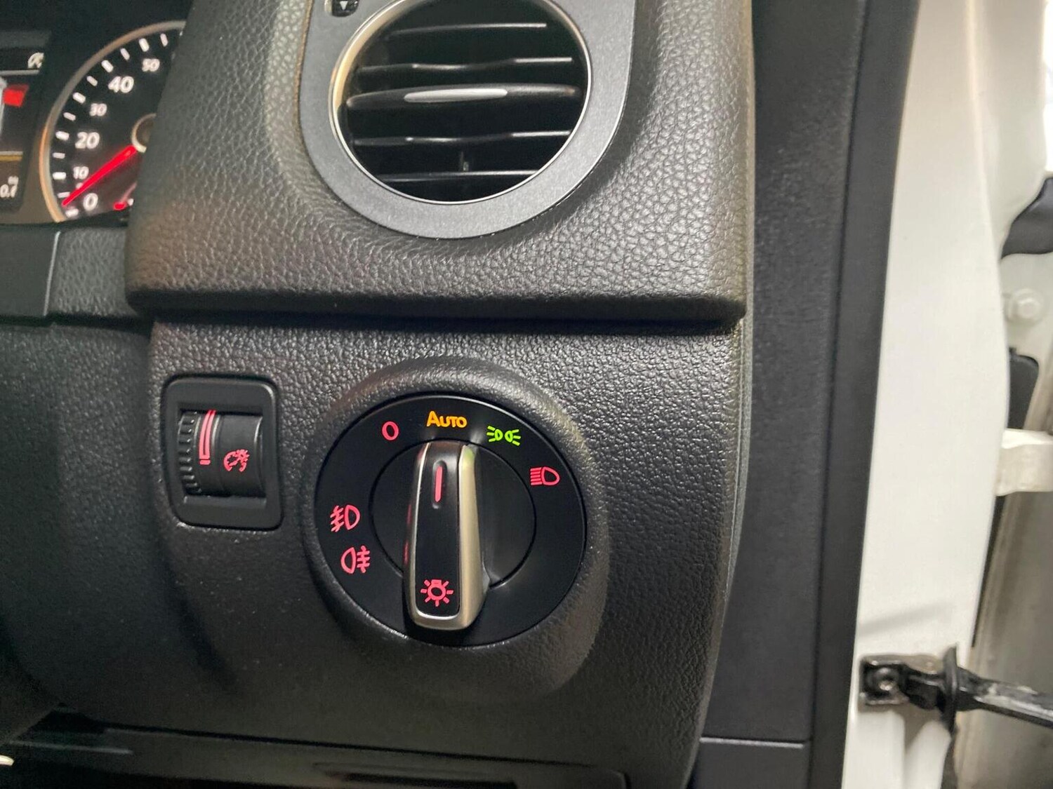 Used Volkswagen Tiguan 2016 for sale - 76777029: Photo 30