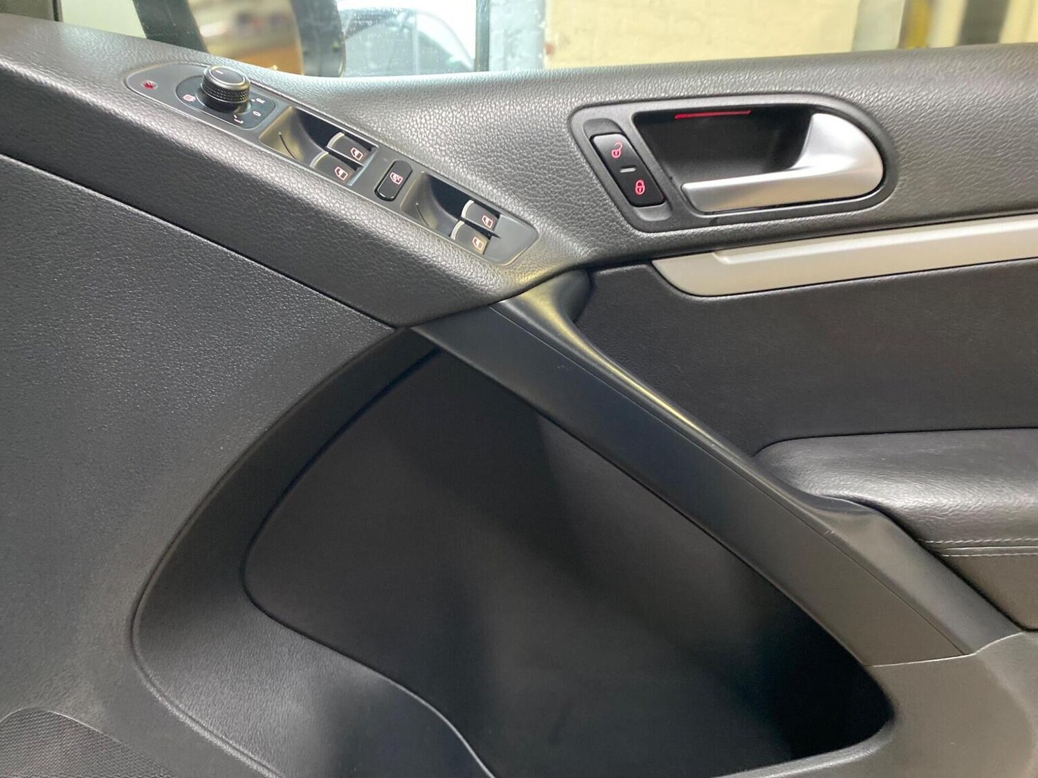 Used Volkswagen Tiguan 2016 for sale - 76777029: Photo 31